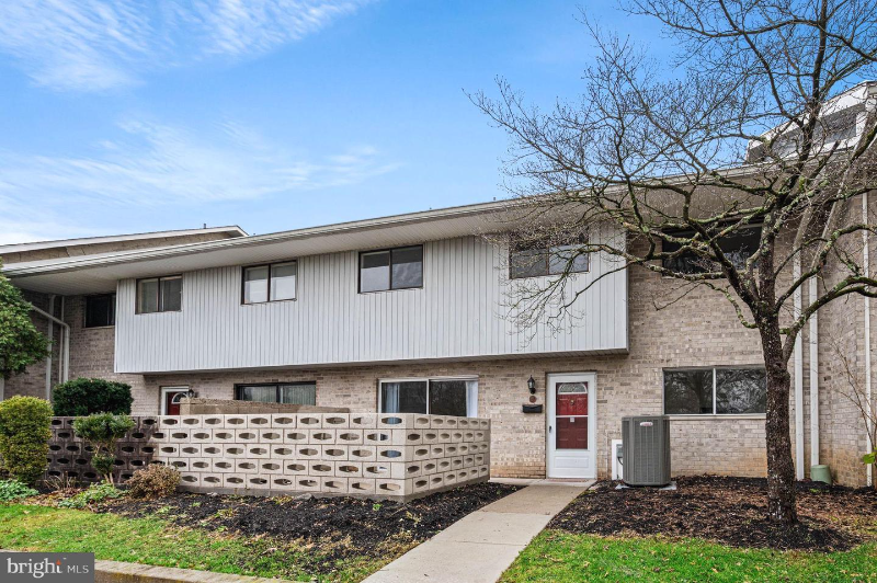 West Chester Townhome: 1518 Manley road