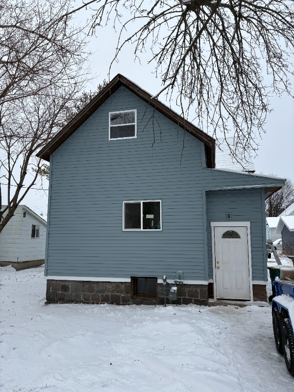 Marinette House: 2106 Thomas St