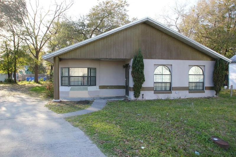 Palatka House: 606 N 15th St