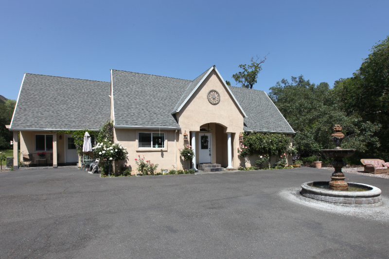 Calistoga House: 3093 Old Lawley Toll Rd