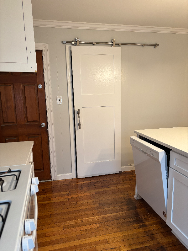 Fall RIVER Apartment: 512 Pine Street #1W