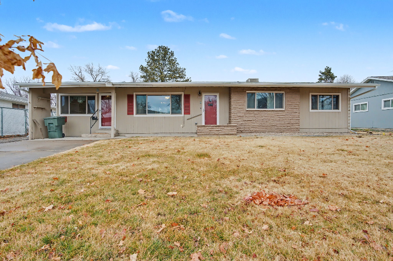 Grand Junction House: 450 Elm Court