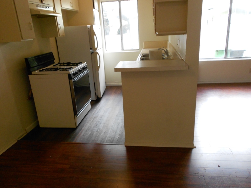 los angeles Apartment: 4702 west 17 th st