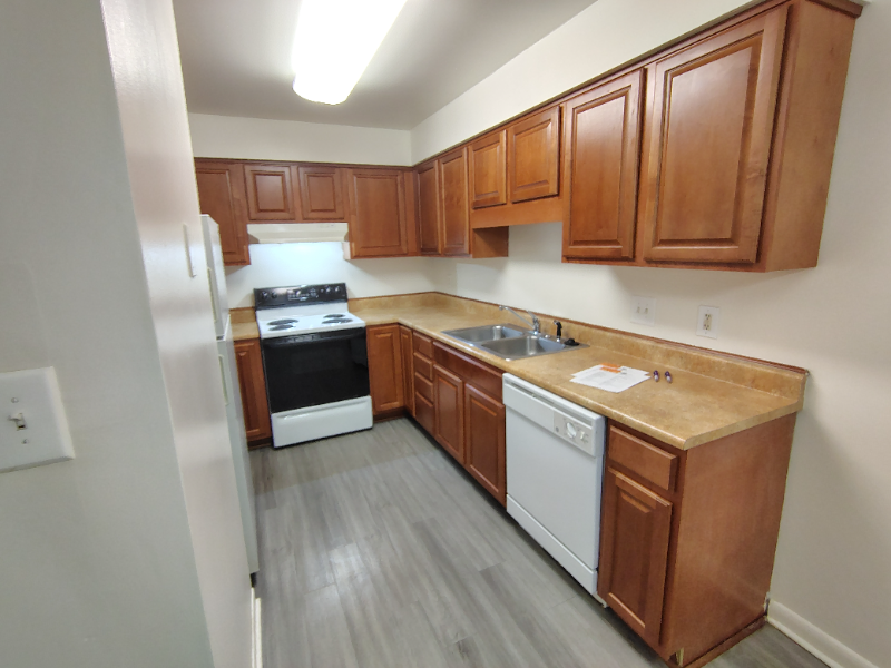 Lynchburg Apartment: 600 Reusens Road