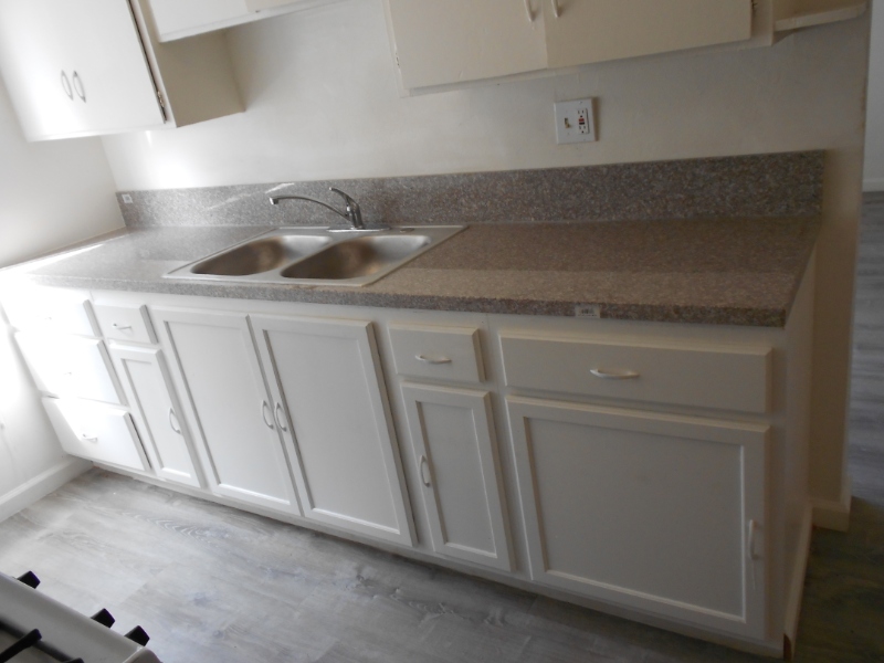 los angeles Apartment: 4702 west 17 th st