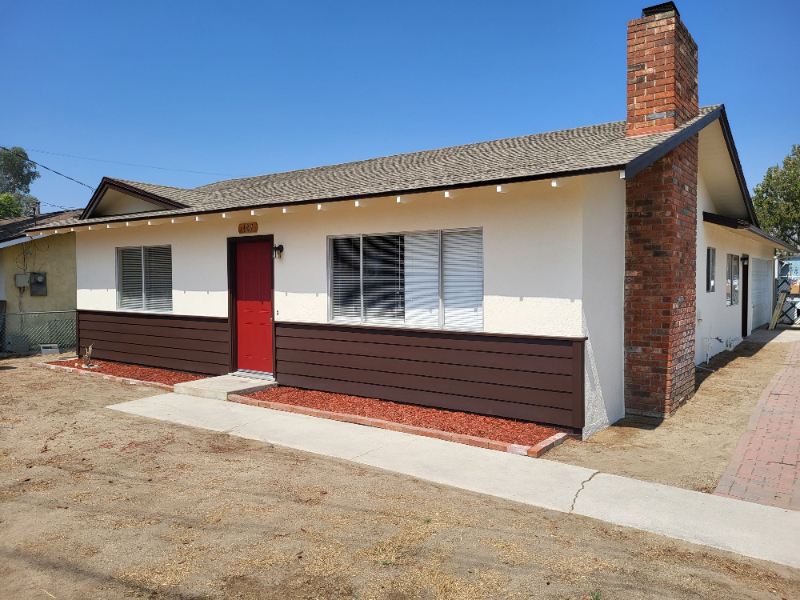 San Jacinto Multiplex: 407 W 6th St