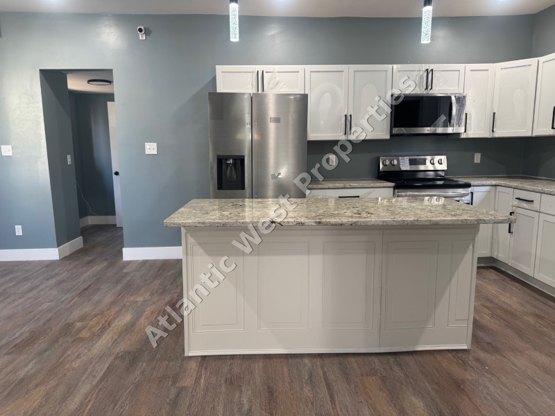 Cincinnati House: 545 Carplin Pl