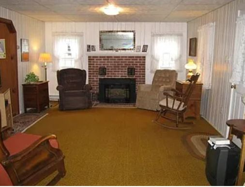 Southwick House: 15 Shore Rd