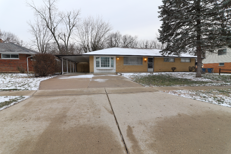 Dayton House: 4912 Powel Rd