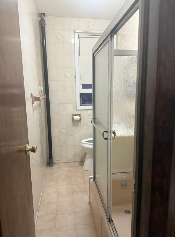 Brooklyn House: 1037 Remsen Ave