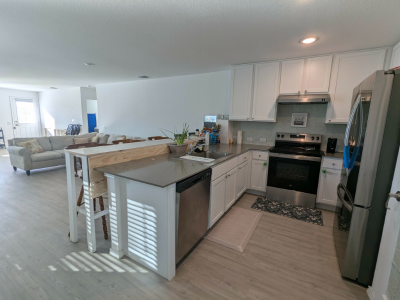 Von Ormy House: 5730 Repeating Way