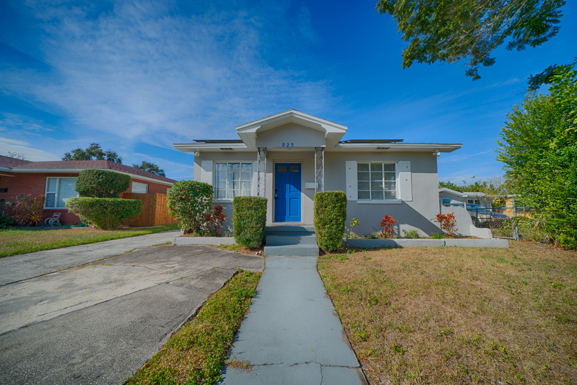 St petersburg House: 925 17th St S