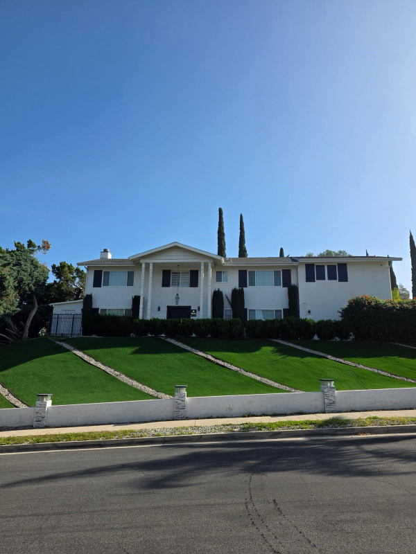 PORTER RANCH House: 10644 Vanalden Ave