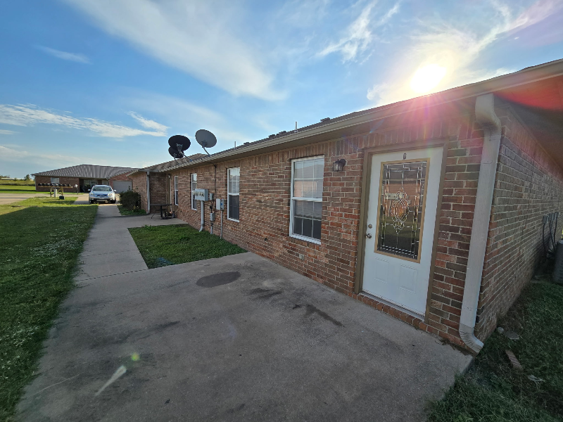 Grove Multiplex: 63050 E 285 Ct