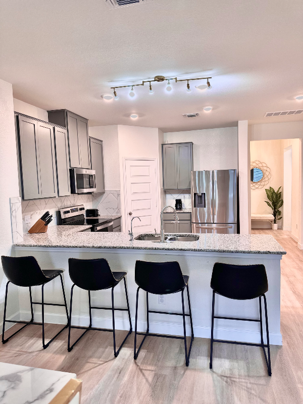 Georgetown House: 1106 Aronia Ln