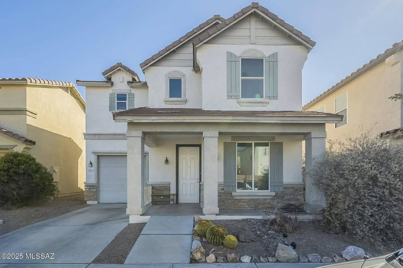 Tucson House: 1053 S Pantano Overlook Dr