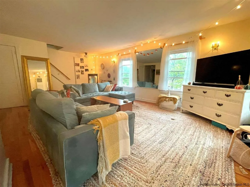 Saugerties New York Multiplex: 4 Underwood St