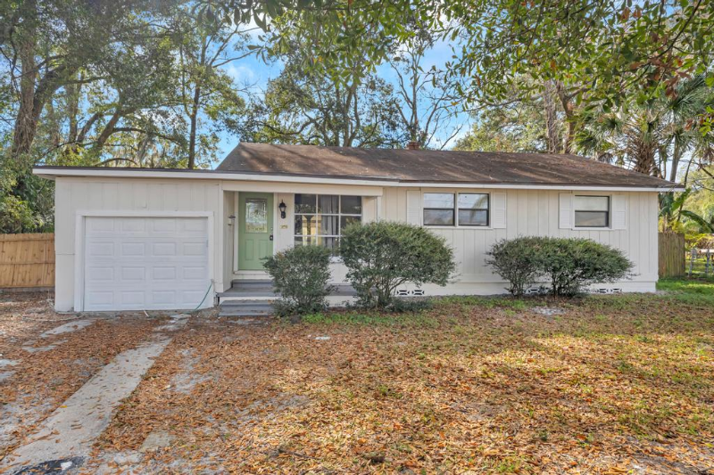 Jacksonville House: 6562 Ector Ct