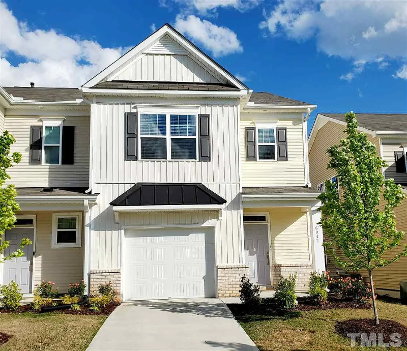 Raleigh Townhome: 6042 Beale loop