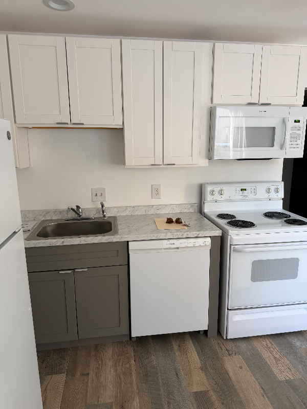 North Providence Condo: 2008 Mineral Spring Ave