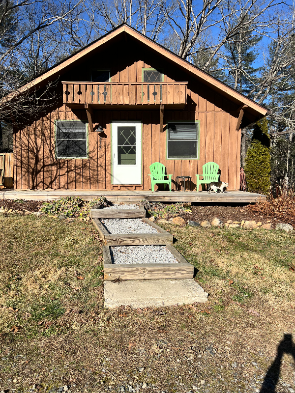 Horse Shoe House: 232 Lone Cedar Dr