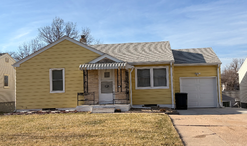 Omaha House: 4322 N 54th Street