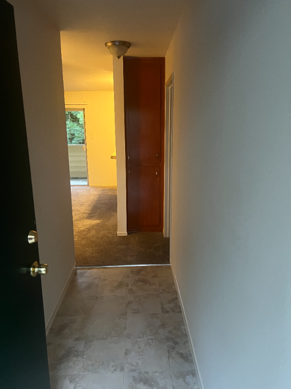 livermore Apartment: 1020 dolores ave