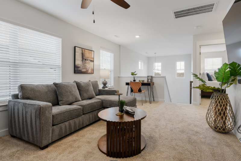 Gallatin House: 131 Weller Ln