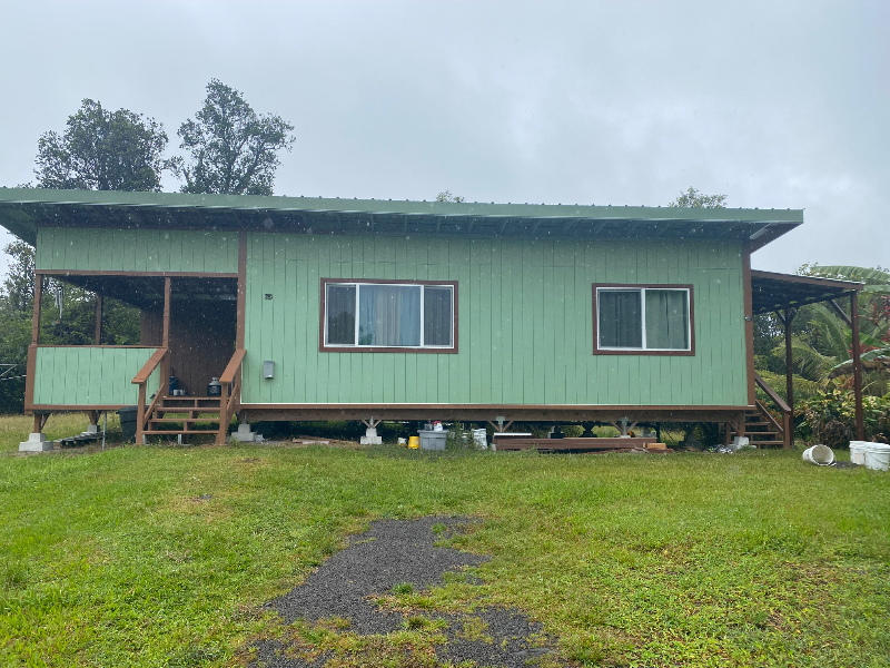 Mt. View House: 11-1812 Ahiukau St.
