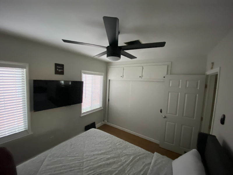 Los Angeles House: 636 E. 121st Place