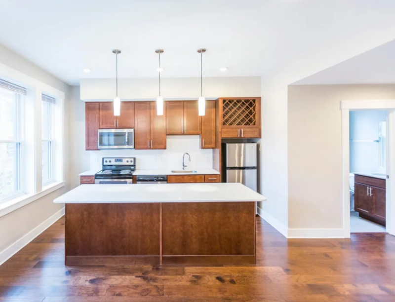 Cincinnati Apartment: 1211 Broadway St