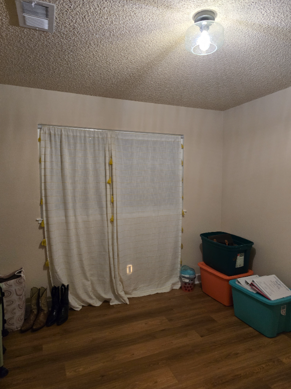 Sacramento House: 7512 whisperwillow drive