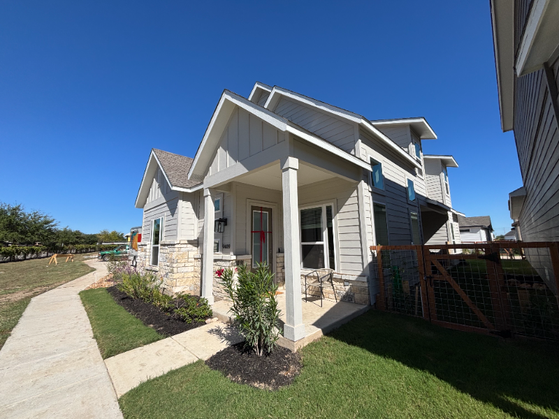 Schertz House: 9409 Chatside