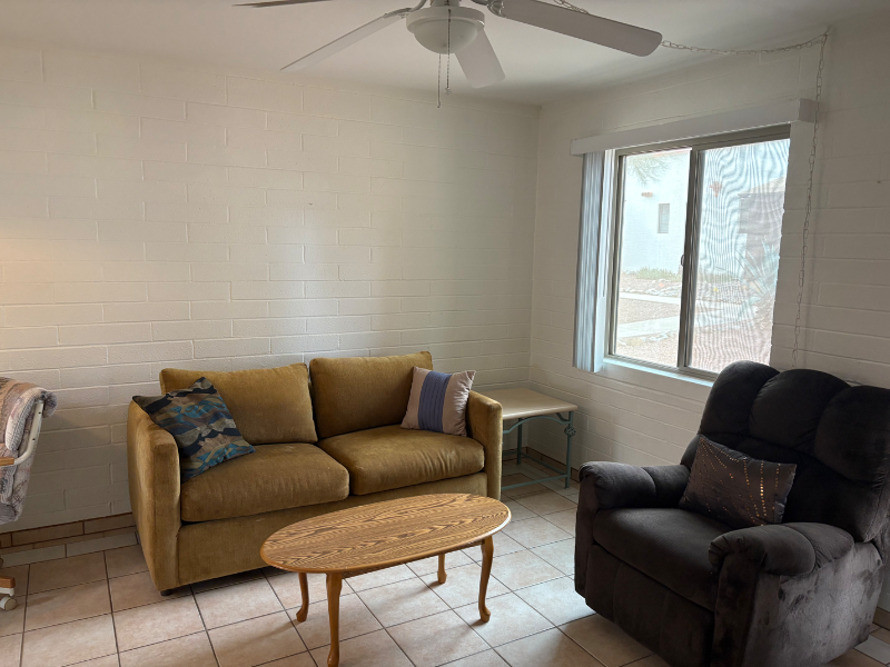 Green Valley Condo: 469 s Paseo Lobo