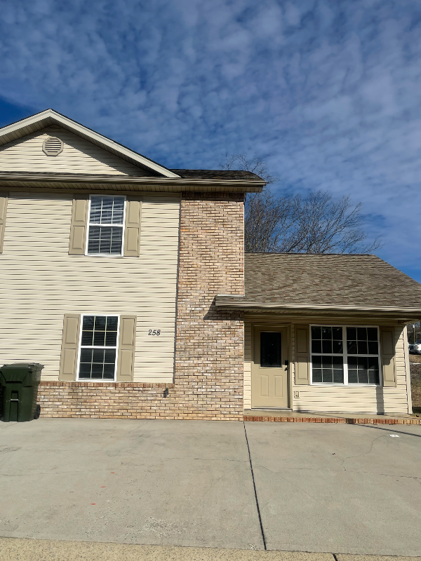 Kodak Townhome: 258 Dumplin Ln