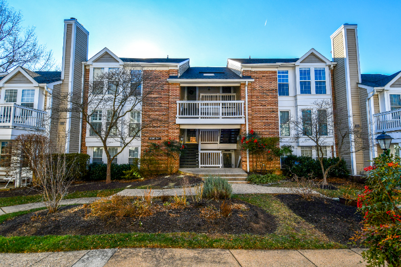 Arlington Condo: 4520 28th Road South