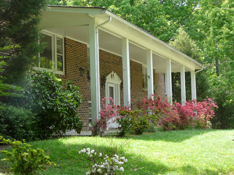 Chapel Hill House: 739 Homeplace Drive