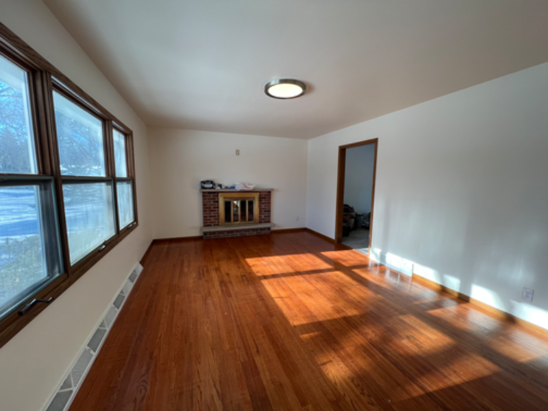 Madison House: 4922 Knox Ln