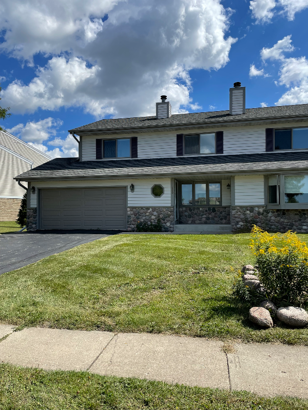 Pewaukee Multiplex: 560 Foxtail Dr.