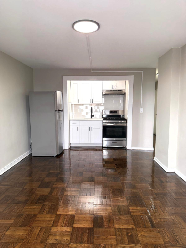 EAST ORANGE Condo: 110 Washington Street