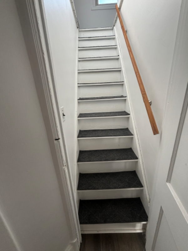 Staten Island House: 220 hart blvd