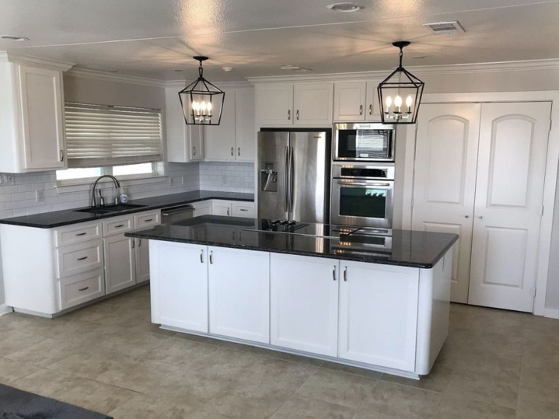 Paris House: 3308 Park Pl