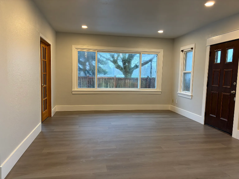 Burien Multiplex: 1800 S 128th St Unit B