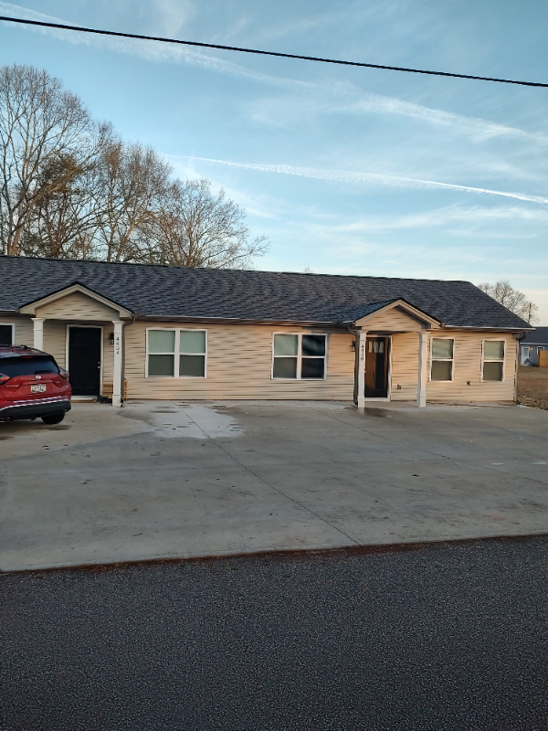 Gaffney Multiplex: 443 Camp Ferry Rd