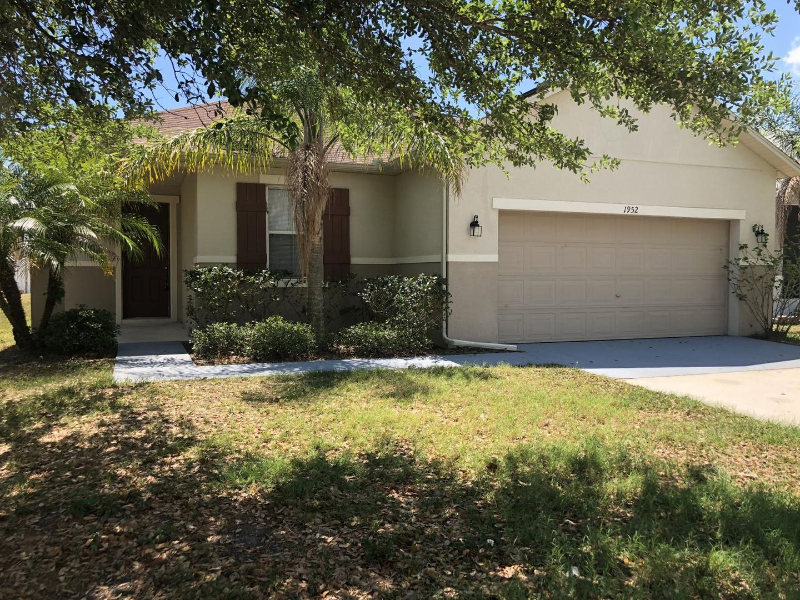 Kissimmee House: 1952 Kimlyn Circle, Kissimmee, FL 34758