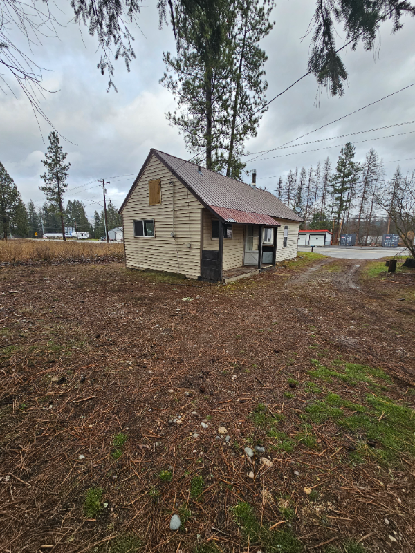 Libby House: 31662 Highway 2