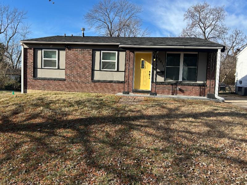 Saint Louis House: 10411 Royal Dr