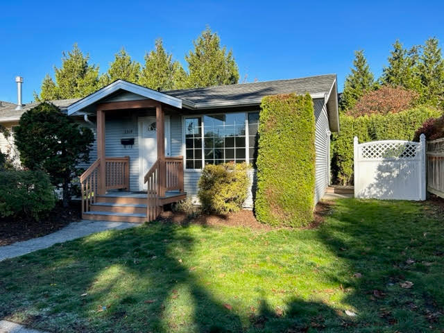 Bellingham House: 1219 E. Indiana St.