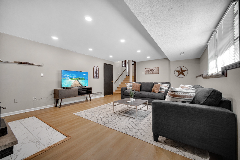 Bourbonnais House: 454 Francis St