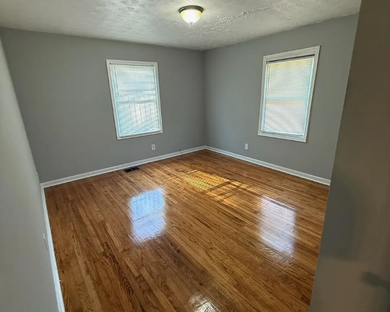 Atlanta House: 659 Robert St